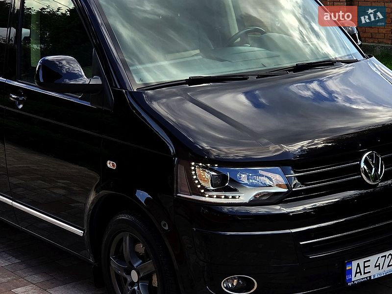Мінівен Volkswagen Multivan 2014 в Дніпрі