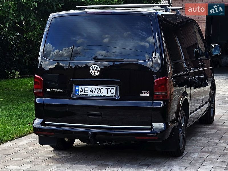Мінівен Volkswagen Multivan 2014 в Дніпрі