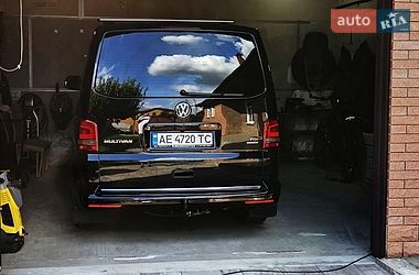 Мінівен Volkswagen Multivan 2014 в Дніпрі
