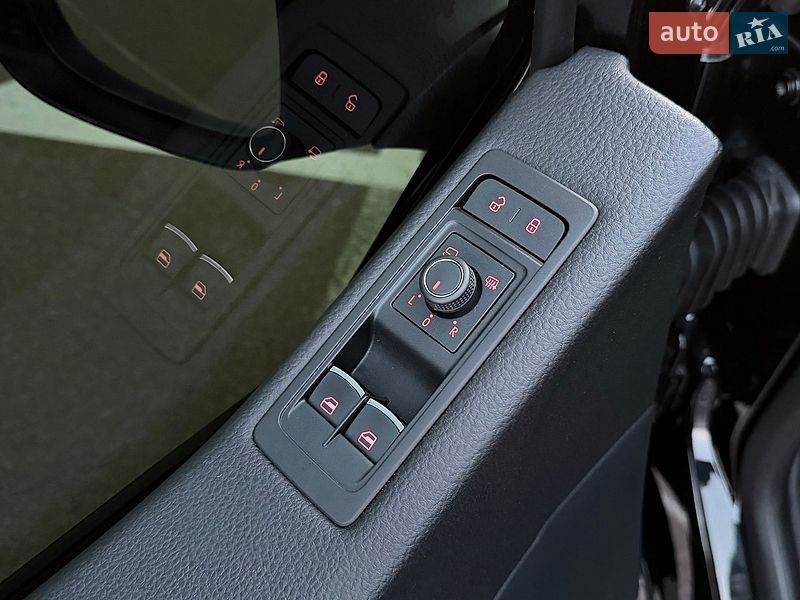Мінівен Volkswagen Multivan 2019 в Києві
