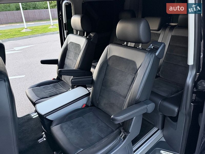 Мінівен Volkswagen Multivan 2019 в Києві