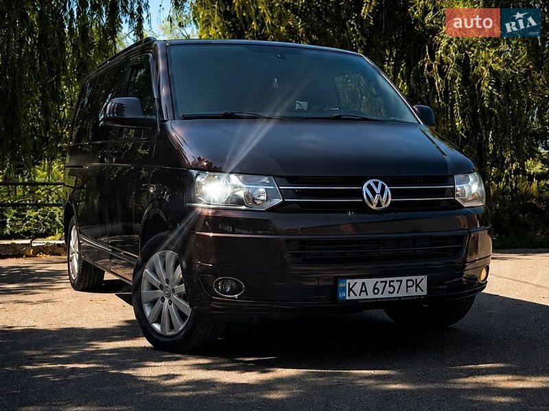 Мінівен Volkswagen Multivan 2010 в Маяках
