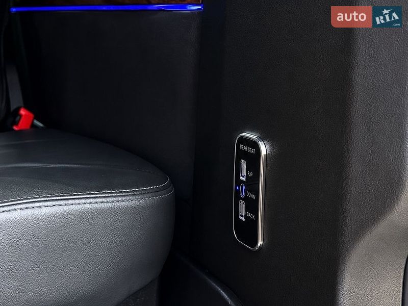 Минивэн Volkswagen Multivan 2010 в Маяках фото 5 Минивэн Volkswagen Multivan 2010 в Маяках