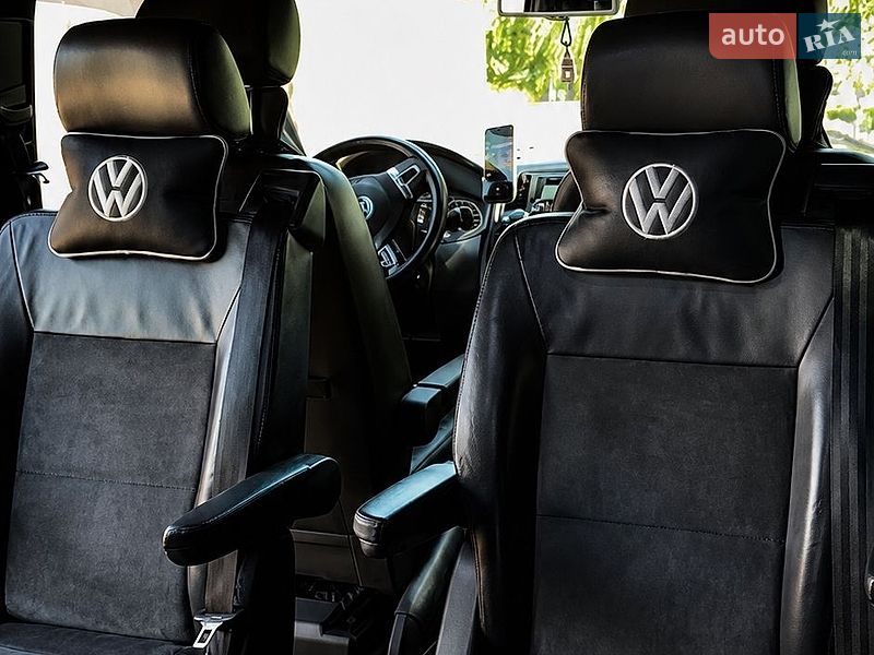 Мінівен Volkswagen Multivan 2010 в Маяках