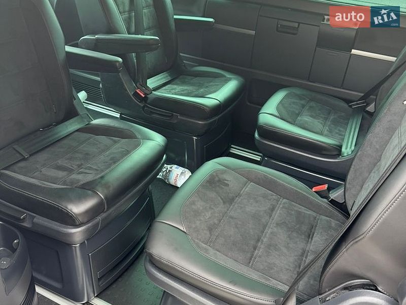 Минивэн Volkswagen Multivan 2019 в Днепре