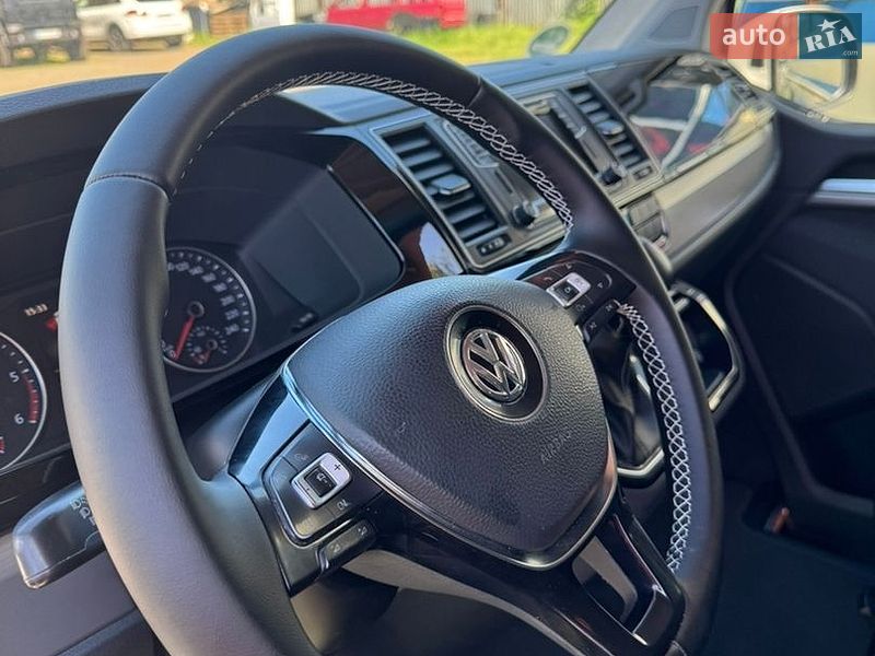 Минивэн Volkswagen Multivan 2019 в Днепре