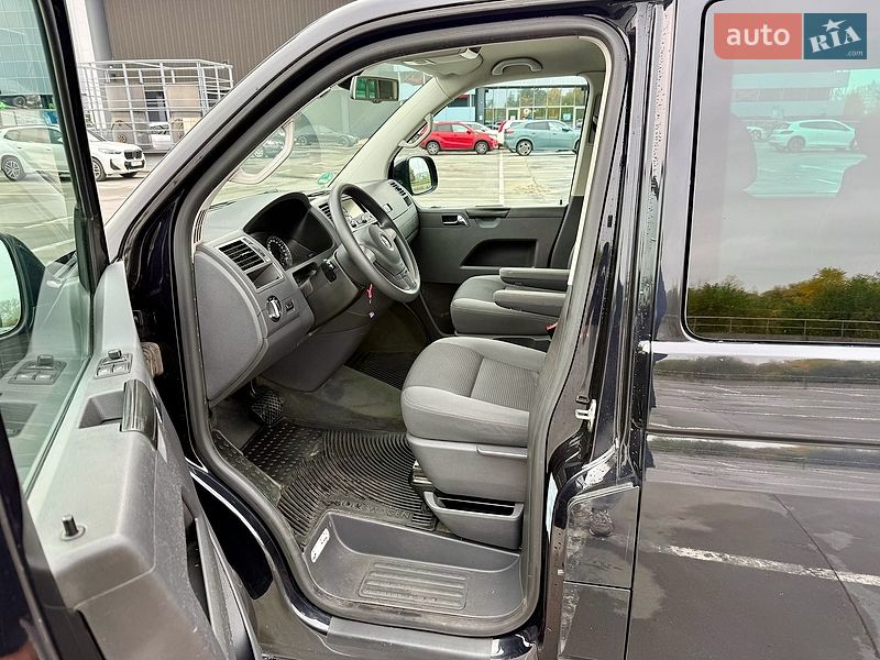 Минивэн Volkswagen Multivan 2013 в Киеве