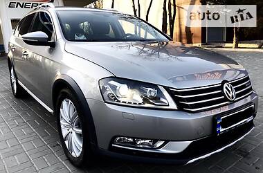 Універсал Volkswagen Passat Alltrack 2013 в 