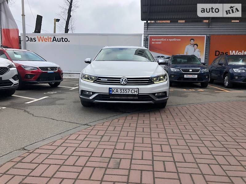 Універсал Volkswagen Passat Alltrack 2015 в Києві