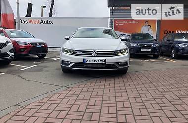 Универсал Volkswagen Passat Alltrack 2015 в Киеве
