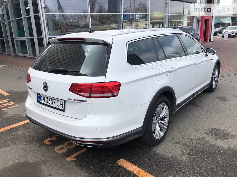 Універсал Volkswagen Passat Alltrack 2015 в Києві