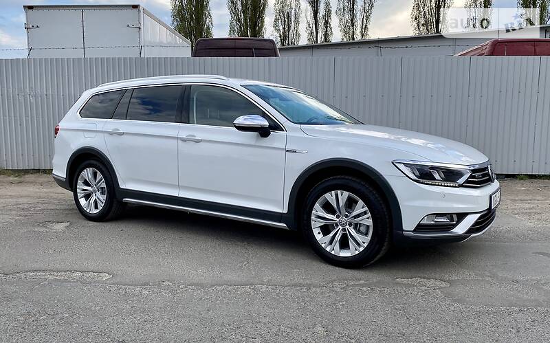 Універсал Volkswagen Passat Alltrack 2016 в Рівному