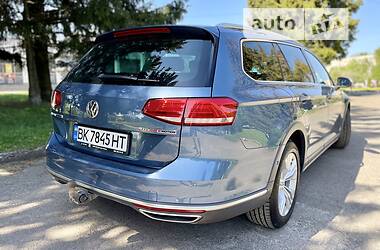 Универсал Volkswagen Passat Alltrack 2017 в Ровно