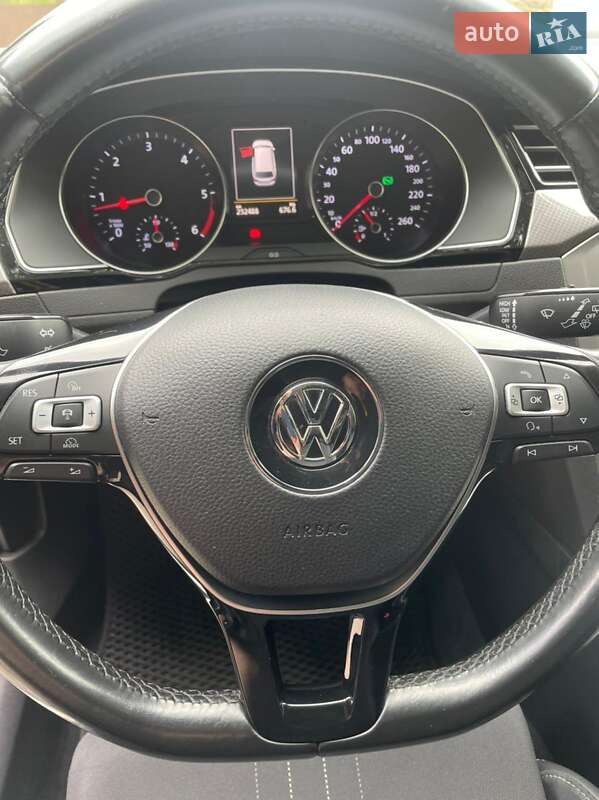 Универсал Volkswagen Passat Alltrack 2017 в Львове фото 5 Универсал Volkswagen Passat Alltrack 2017 в Львове