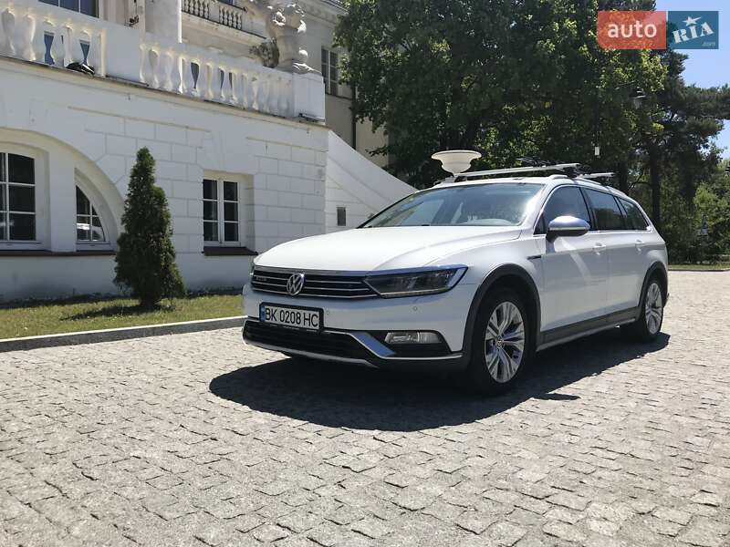 Универсал Volkswagen Passat Alltrack 2017 в Ровно