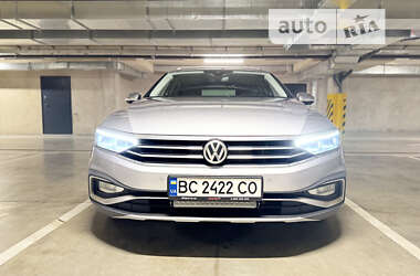 Универсал Volkswagen Passat Alltrack 2020 в Яворове