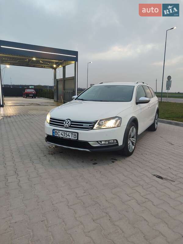 Volkswagen Passat Alltrack 2012