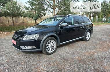 Универсал Volkswagen Passat Alltrack 2014 в Львове