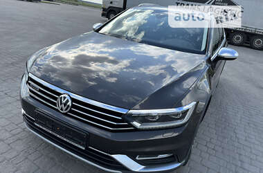 Універсал Volkswagen Passat Alltrack 2016 в Радивиліві