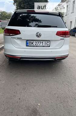 Универсал Volkswagen Passat Alltrack 2019 в Дубно