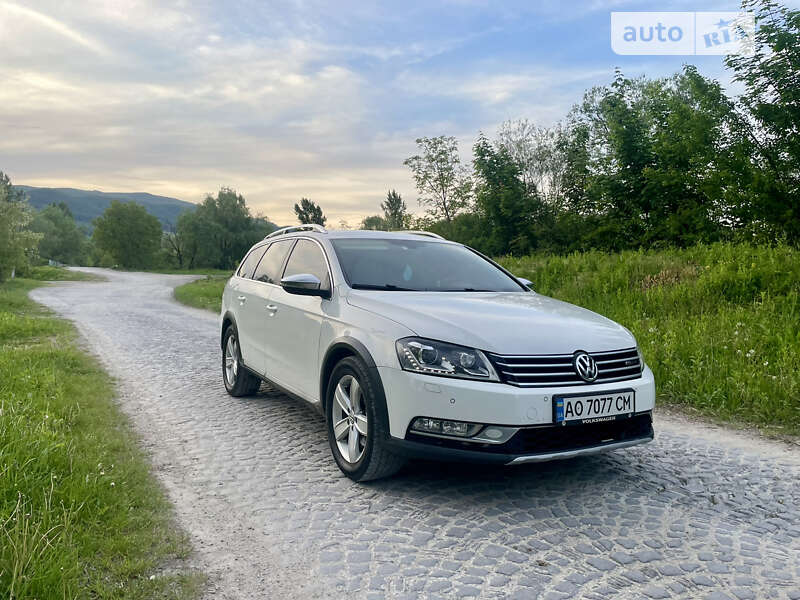 Универсал Volkswagen Passat Alltrack 2014 в Ужгороде