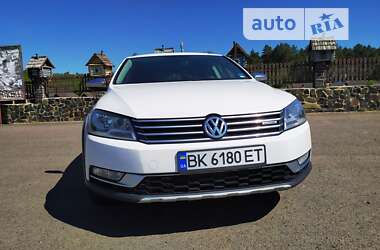 Универсал Volkswagen Passat Alltrack 2012 в Ровно