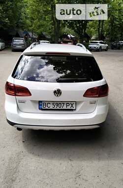 Универсал Volkswagen Passat Alltrack 2013 в Львове