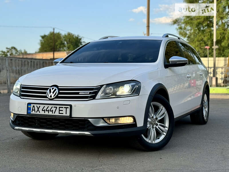 Універсал Volkswagen Passat Alltrack 2012 в Лубнах