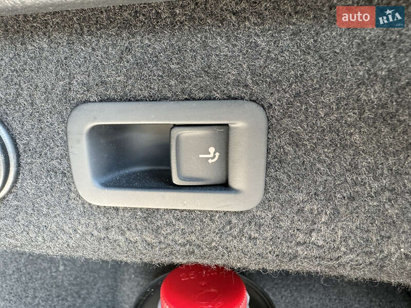 Универсал Volkswagen Passat Alltrack 2018 в Киеве фото 14 Универсал Volkswagen Passat Alltrack 2018 в Киеве