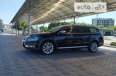 Універсал Volkswagen Passat Alltrack 2013 в Харкові