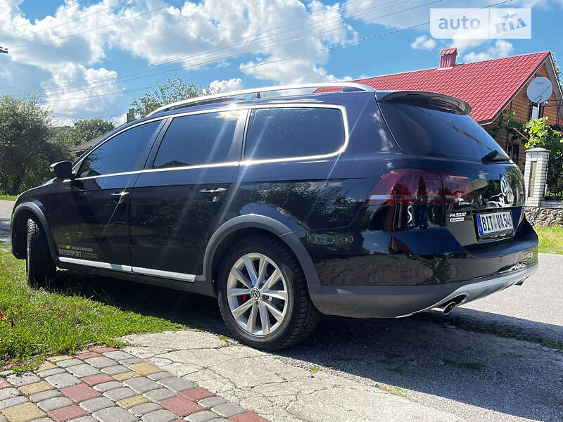 Универсал Volkswagen Passat Alltrack 2012 в Липовце