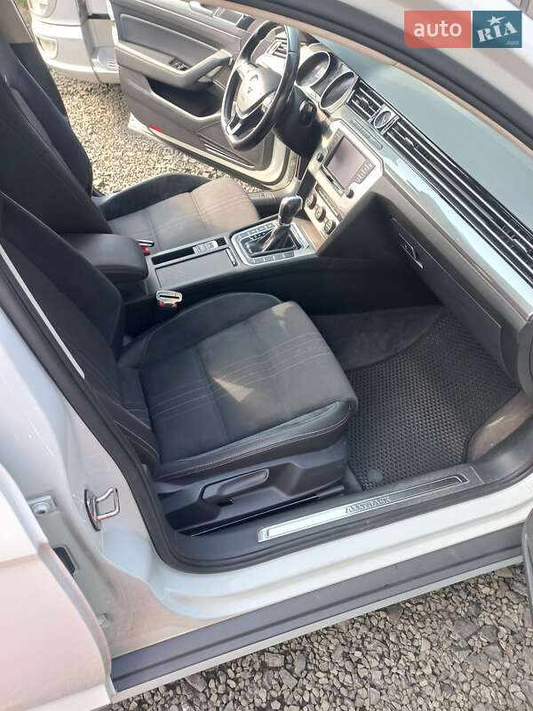 Универсал Volkswagen Passat Alltrack 2015 в Луцке