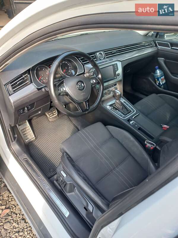 Универсал Volkswagen Passat Alltrack 2015 в Луцке