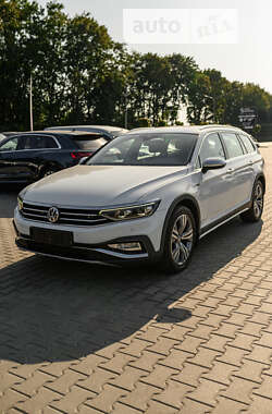 Універсал Volkswagen Passat Alltrack 2019 в Львові