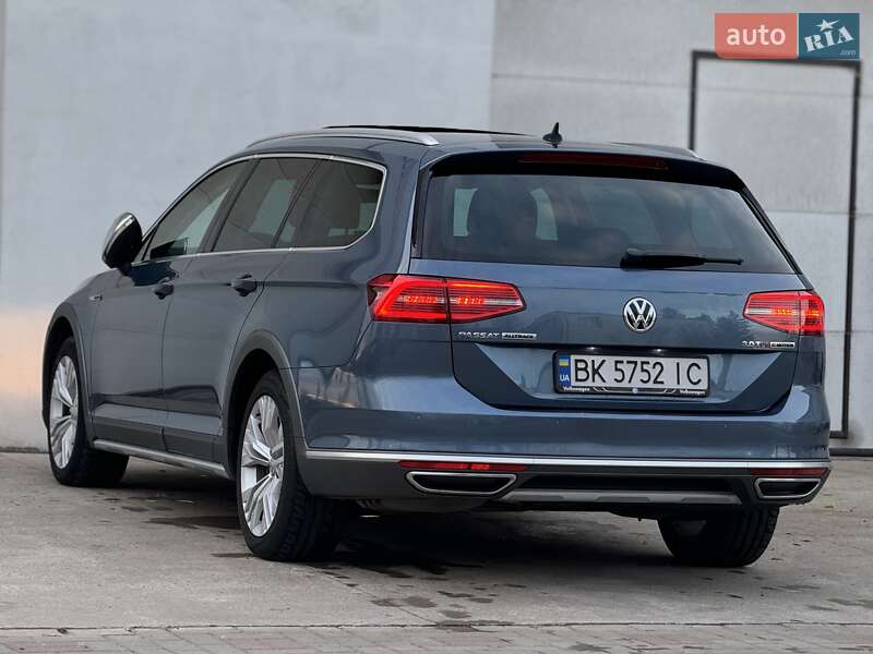 Универсал Volkswagen Passat Alltrack 2017 в Сарнах