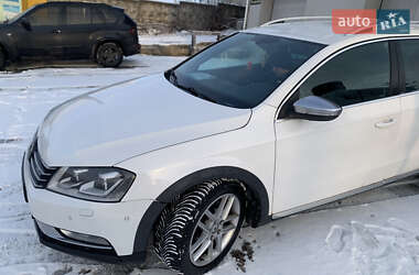 Универсал Volkswagen Passat Alltrack 2012 в Ровно