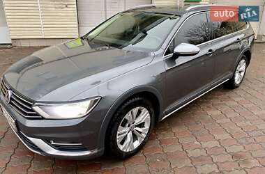 Универсал Volkswagen Passat Alltrack 2017 в Киеве