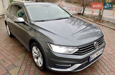 Универсал Volkswagen Passat Alltrack 2017 в Киеве