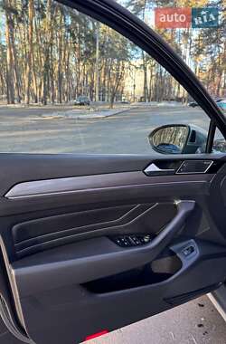 Универсал Volkswagen Passat Alltrack 2020 в 