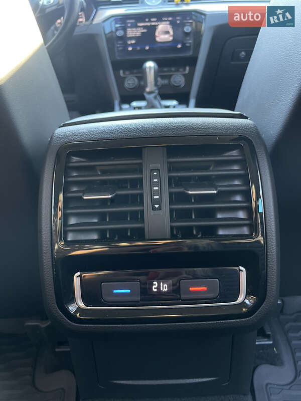 Універсал Volkswagen Passat Alltrack 2019 в Житомирі фото 43 Універсал Volkswagen Passat Alltrack 2019 в Житомирі