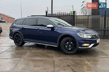 Універсал Volkswagen Passat Alltrack 2018 в Києві