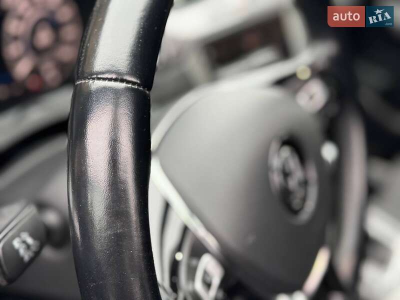 Универсал Volkswagen Passat Alltrack 2019 в Киеве