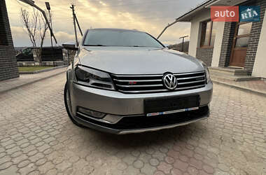 Універсал Volkswagen Passat Alltrack 2013 в Коломиї