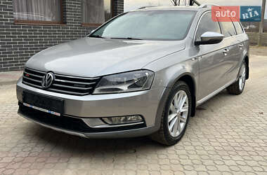 Універсал Volkswagen Passat Alltrack 2013 в Коломиї