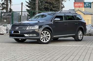 Универсал Volkswagen Passat Alltrack 2012 в Самборе