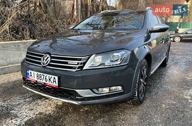 Универсал Volkswagen Passat Alltrack 2014 в Киеве