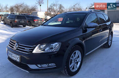 Універсал Volkswagen Passat Alltrack 2014 в Лебедині