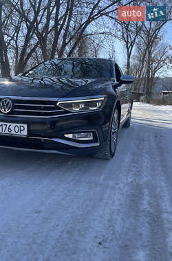 Універсал Volkswagen Passat Alltrack 2020 в Києві