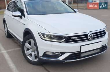 Универсал Volkswagen Passat Alltrack 2016 в Киеве