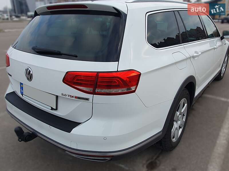 Универсал Volkswagen Passat Alltrack 2016 в Киеве